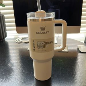 Brand new Stanley cup h2.0 white